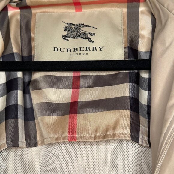 Burberry Trench Rain Coat - Picture 4 of 5